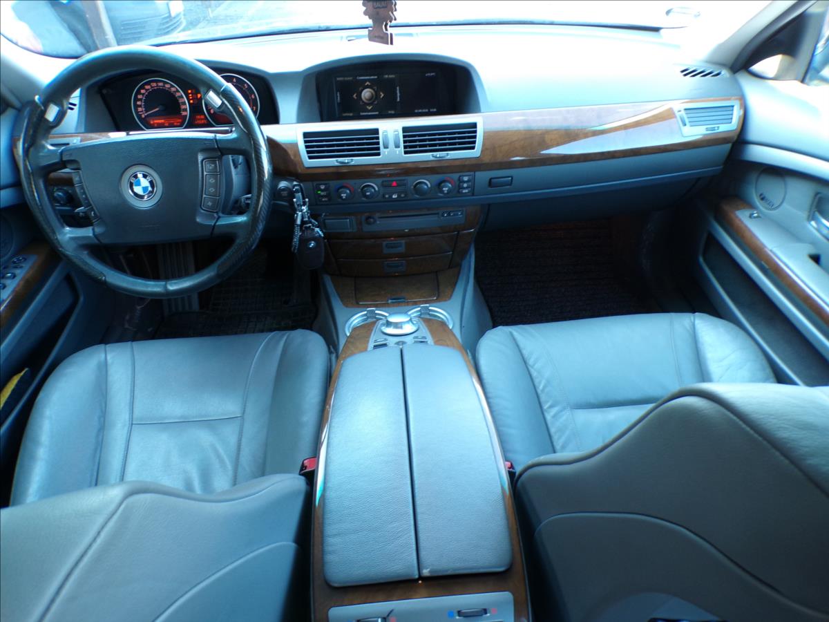 bmw-rada-7-3-6-i-v8-735i-automat - 7