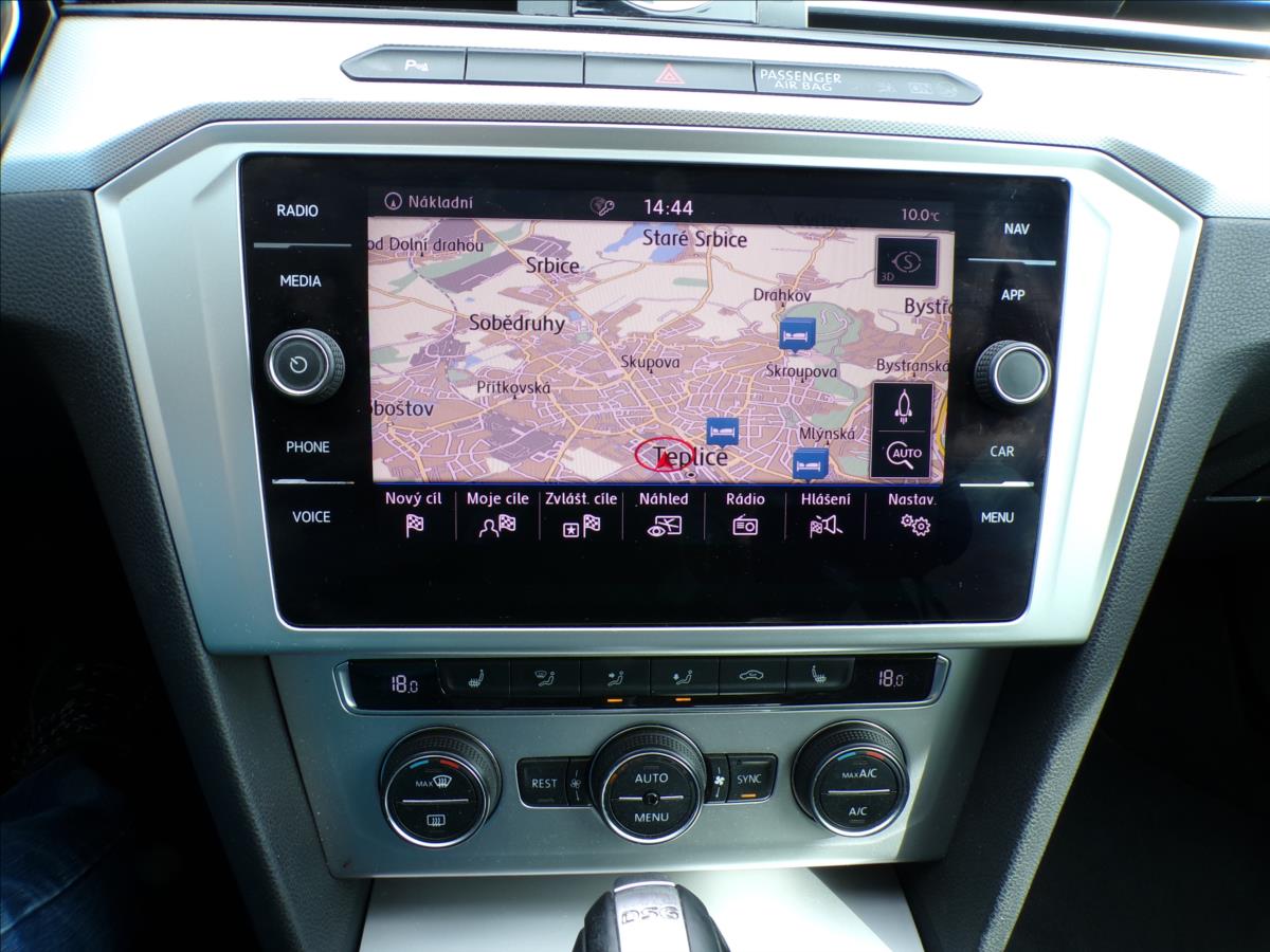 volkswagen-passat-2-0-tdi-dsg - 9