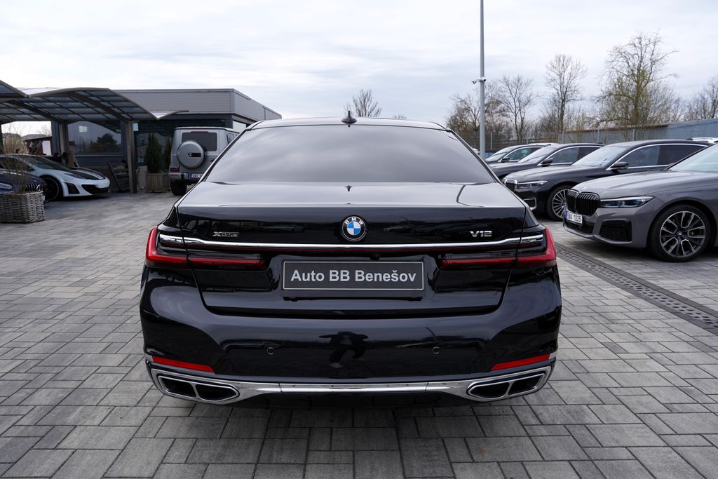 bmw-rada-7-m760li-xdrive-6-6i-v12-590ps - 4