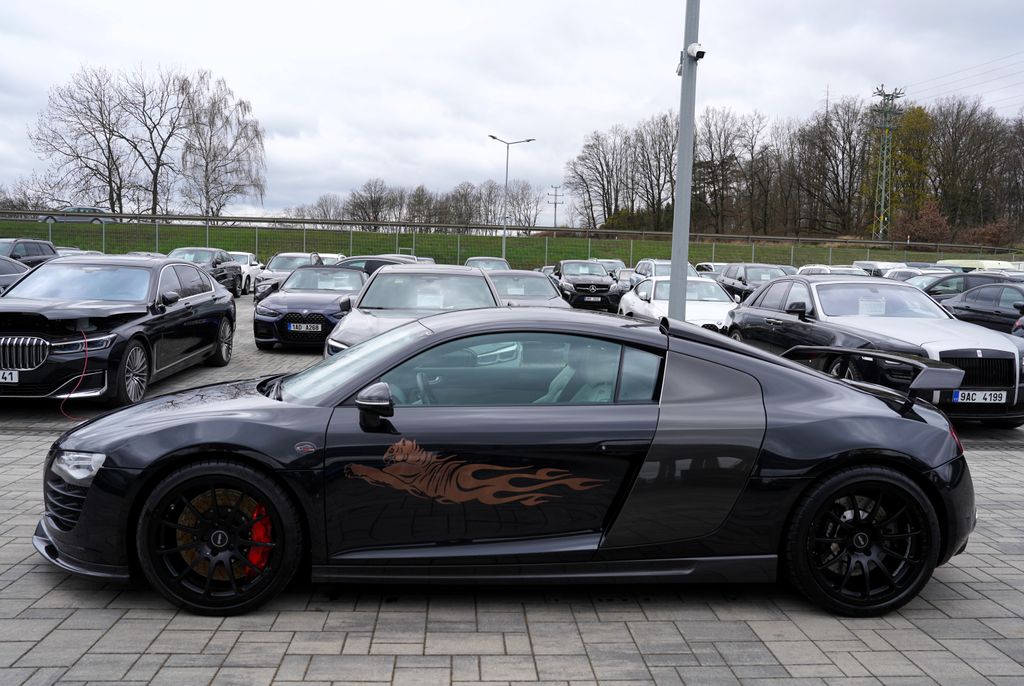 audi-r8-4-2-tfsi-quattro-cr-520ps - 2