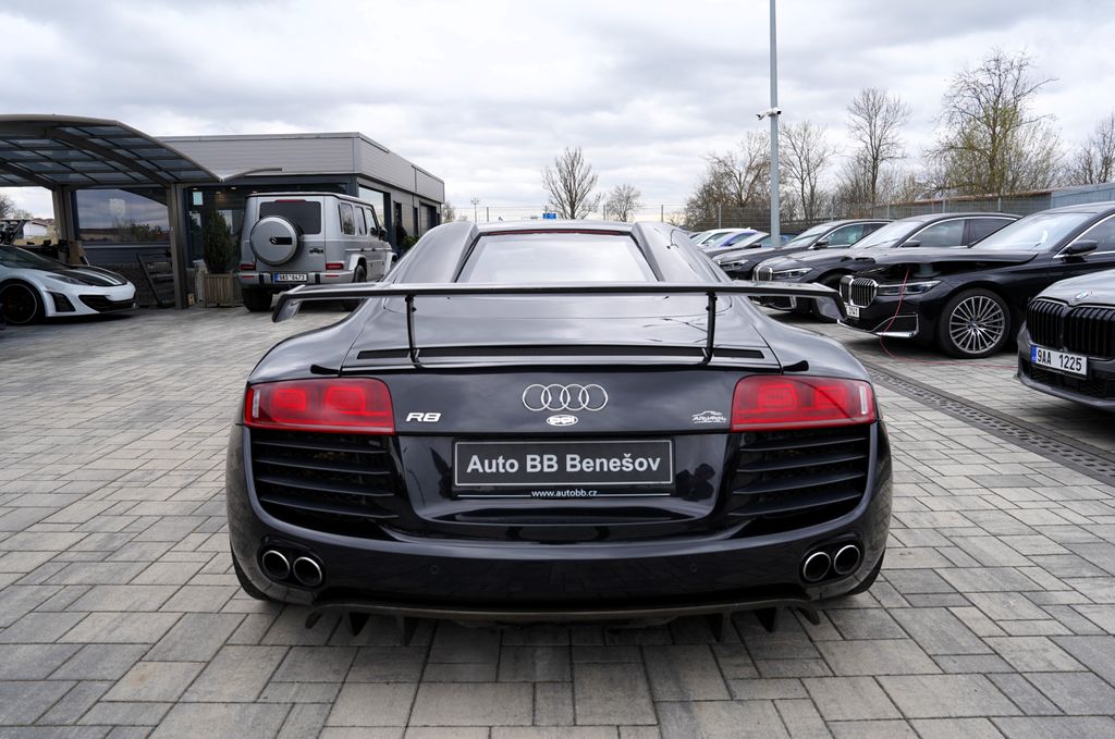 audi-r8-4-2-tfsi-quattro-cr-520ps - 4