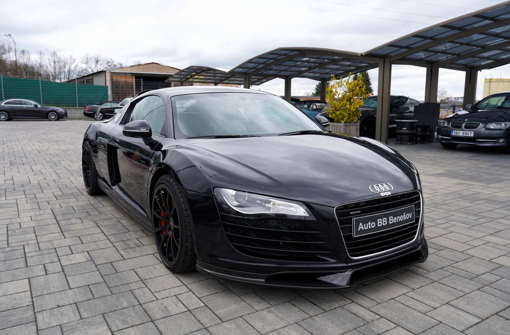 audi-r8-4-2-tfsi-quattro-cr-520ps - 7