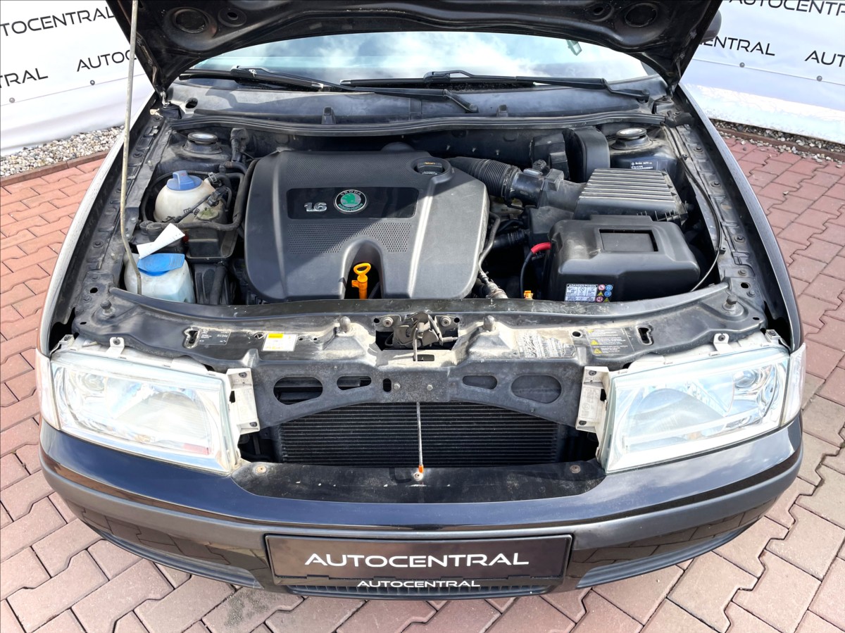 skoda-octavia-1-6-i-selection-75kw-130t-km-po-servisu - 7