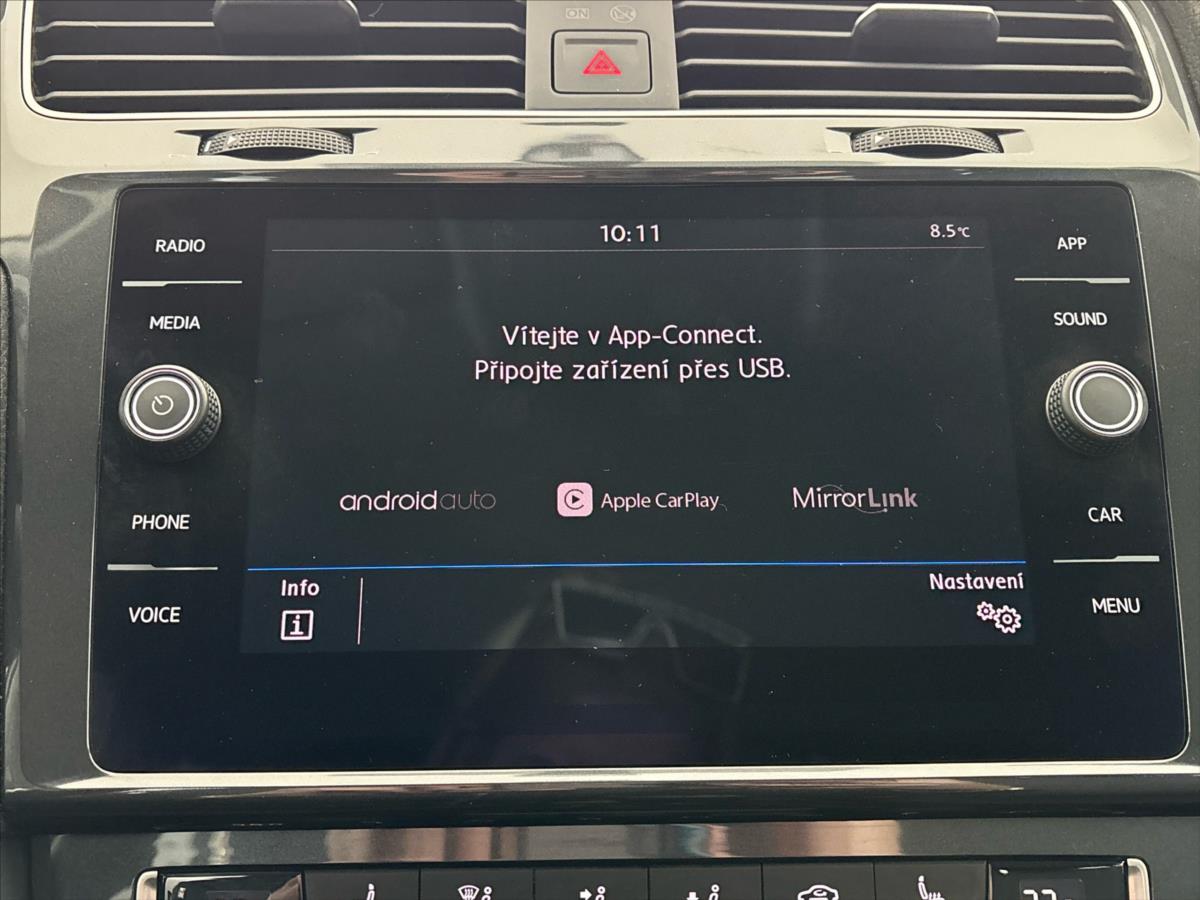 volkswagen-golf-1-5-tgi-comfortline - 8