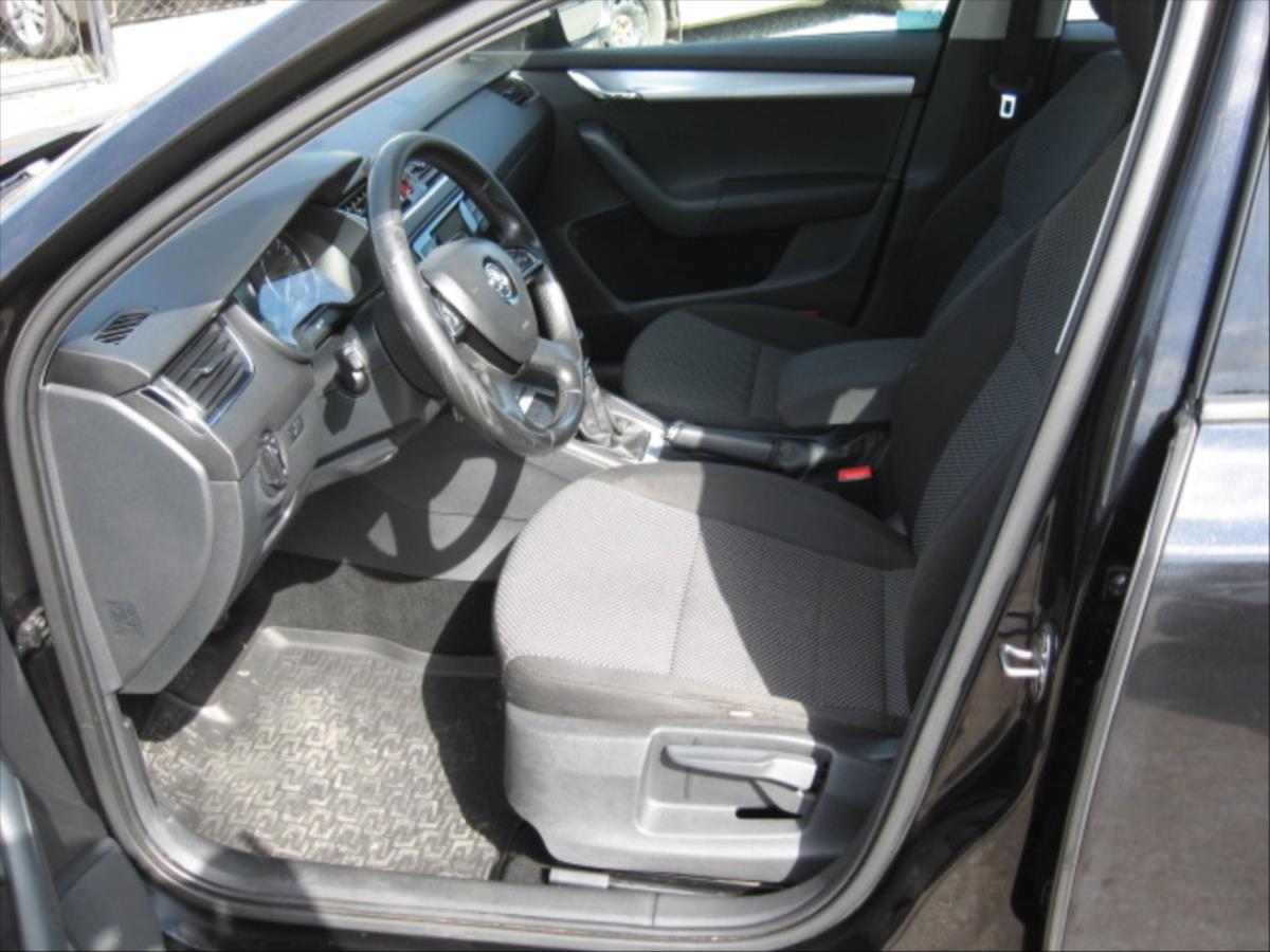 skoda-octavia-2-0-tdi-110-kw - 5