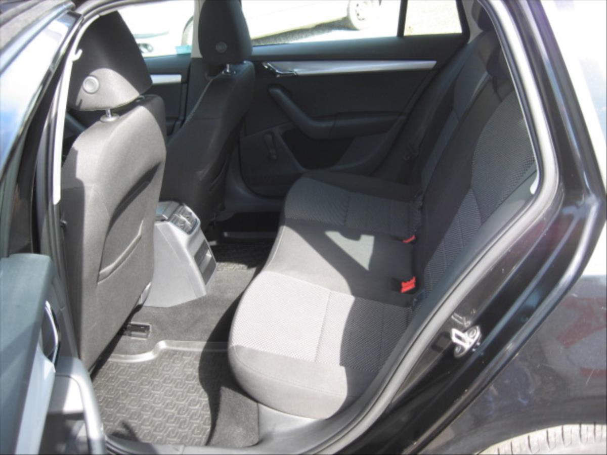 skoda-octavia-2-0-tdi-110-kw - 6