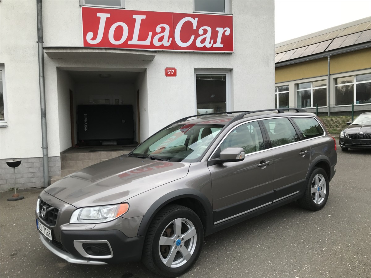 Volvo XC70 2,4 D5 AWD 6MT