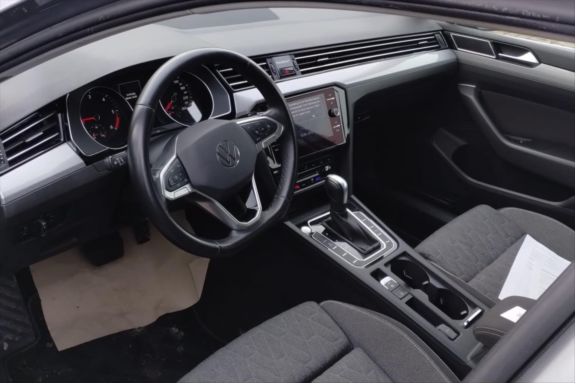 volkswagen-passat-2-0-tdi-110kw-dsg-business-vuz-pripravujeme-k-prodeji - 2