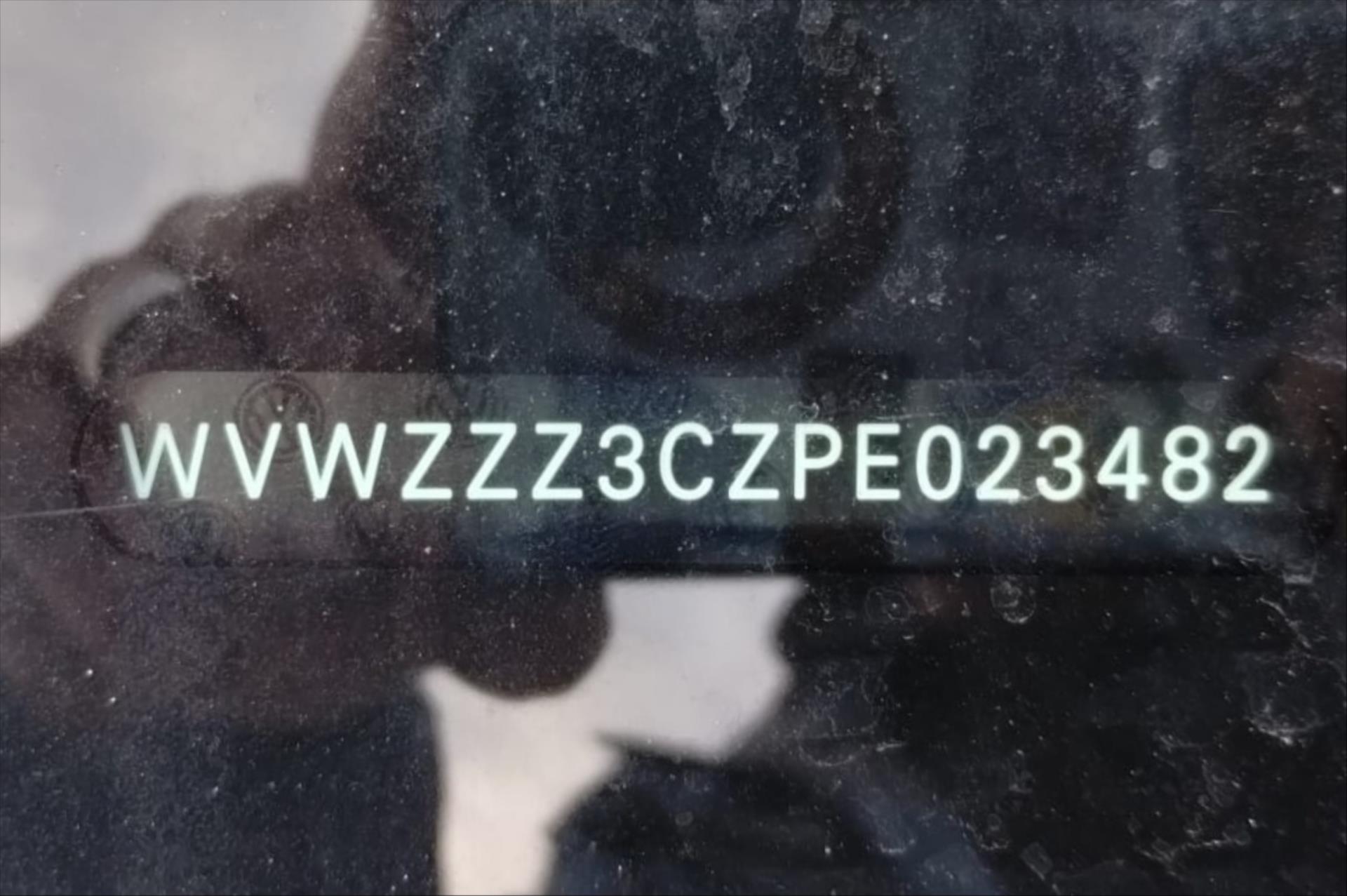 volkswagen-passat-2-0-tdi-110kw-dsg-business-vuz-pripravujeme-k-prodeji - 1