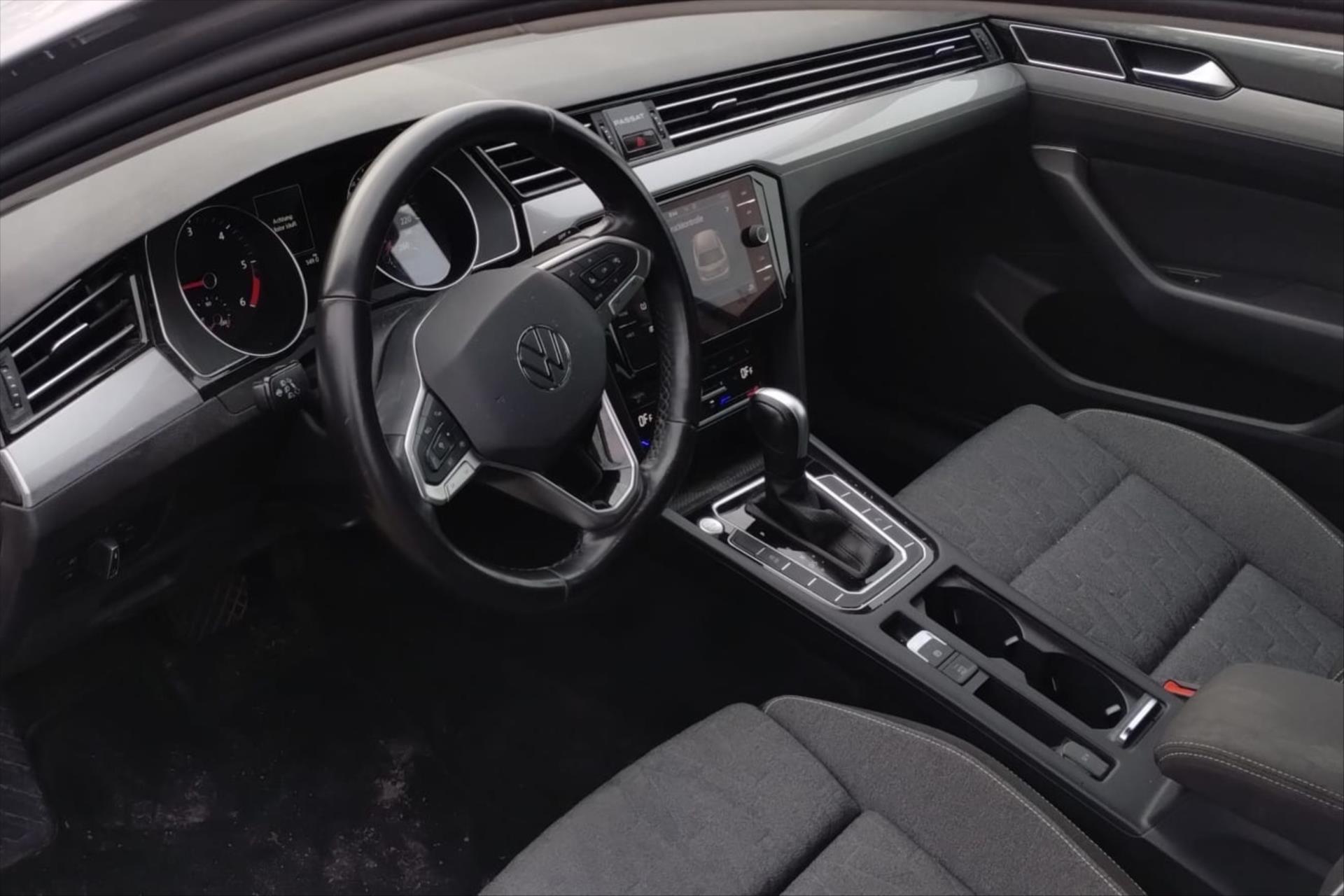 volkswagen-passat-2-0-tdi-110kw-dsg-business-vuz-pripravujeme-k-prodeji - 2