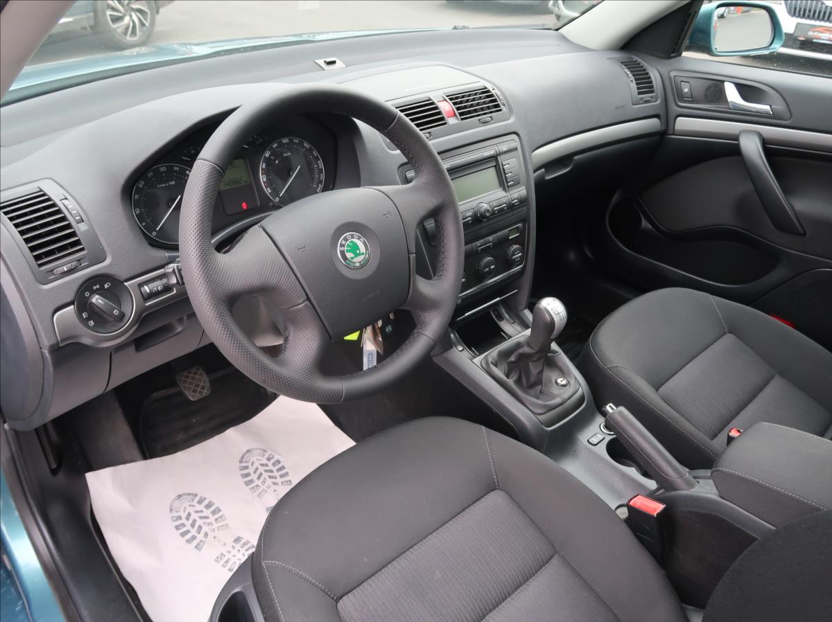 skoda-octavia-2-0-tdi-103kw-novecr-4x4-s-kn - 8