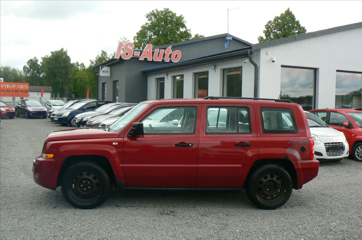 jeep-patriot-2-4-sport-mt-4x4-plyn - 7