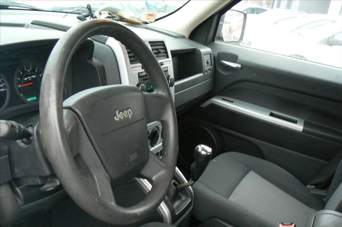 jeep-patriot-2-4-sport-mt-4x4-plyn - 8