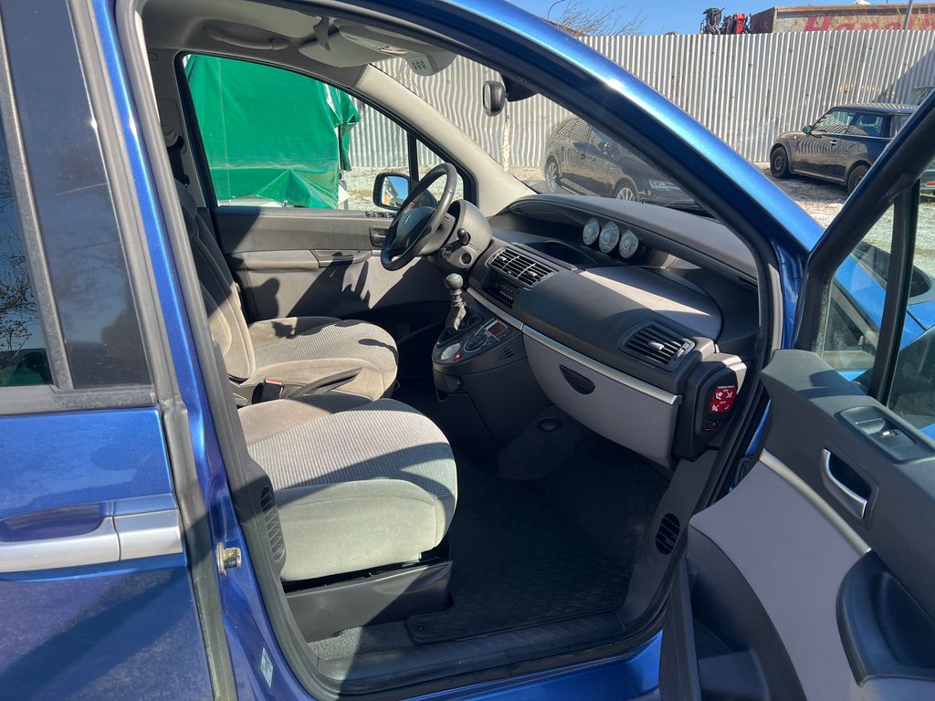 peugeot-807-2-0-hdi - 6