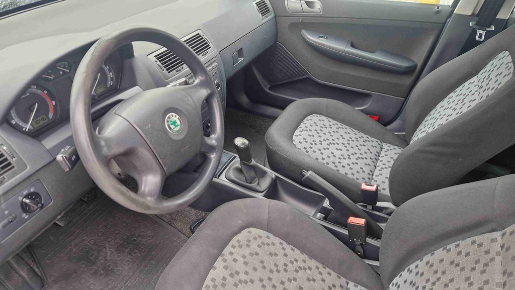 skoda-fabia-1-2-htp-classic-combi - 4