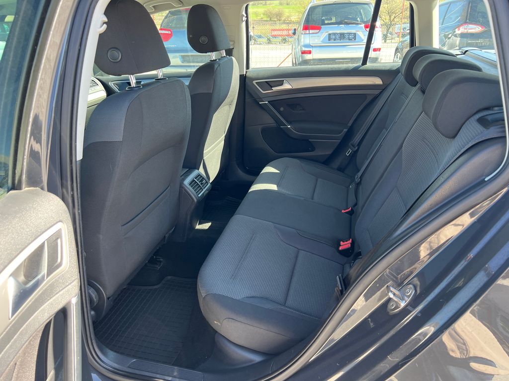 volkswagen-golf-1-6-tdi - 9