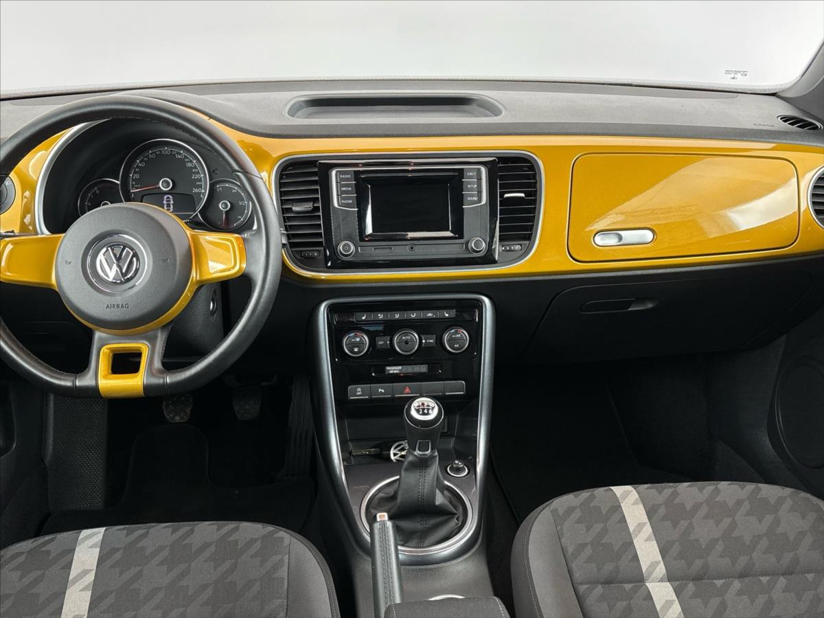 volkswagen-beetle-1-2-tsi-design - 4