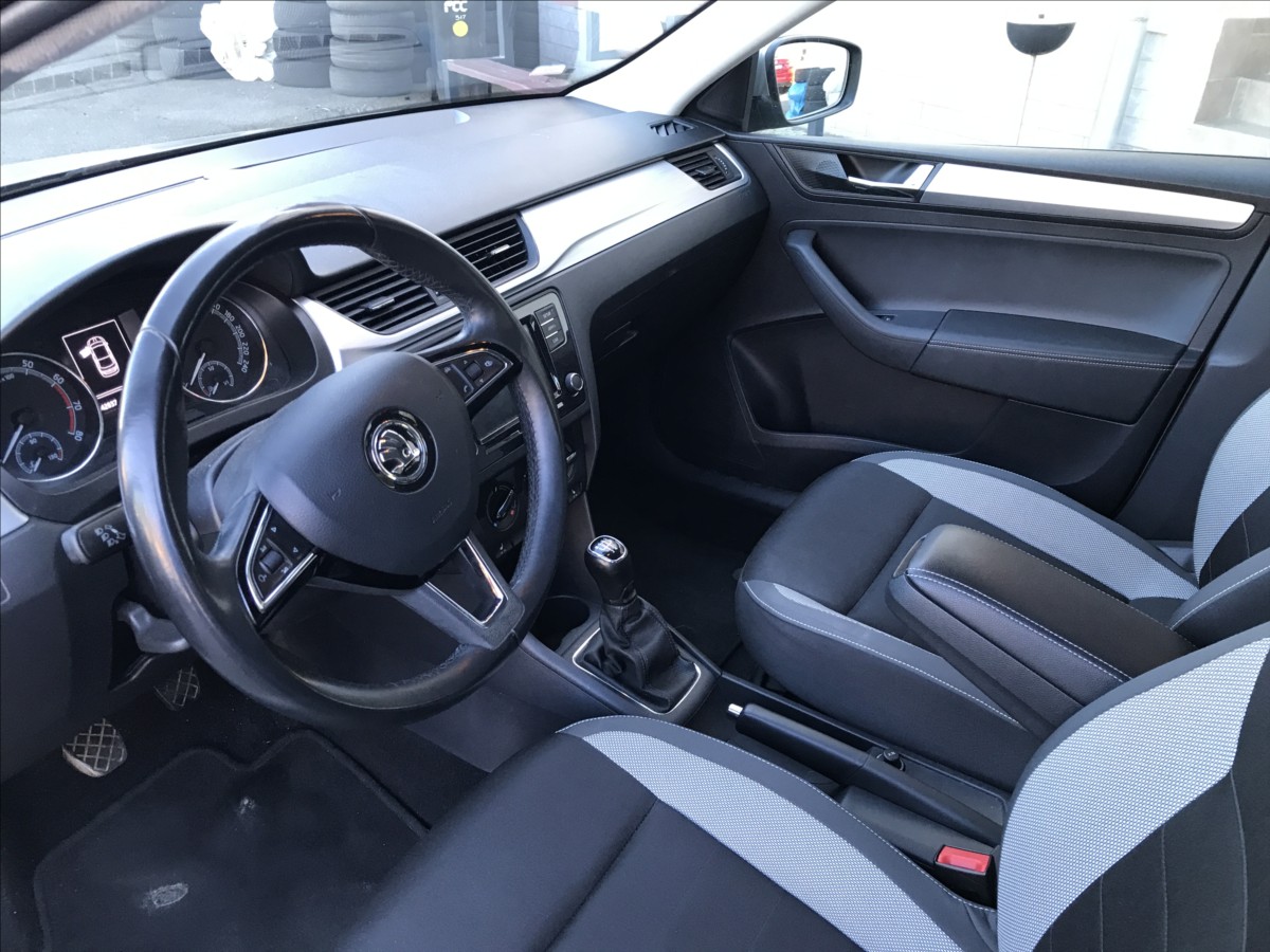 skoda-rapid-1-0-tsi-70kw - 9