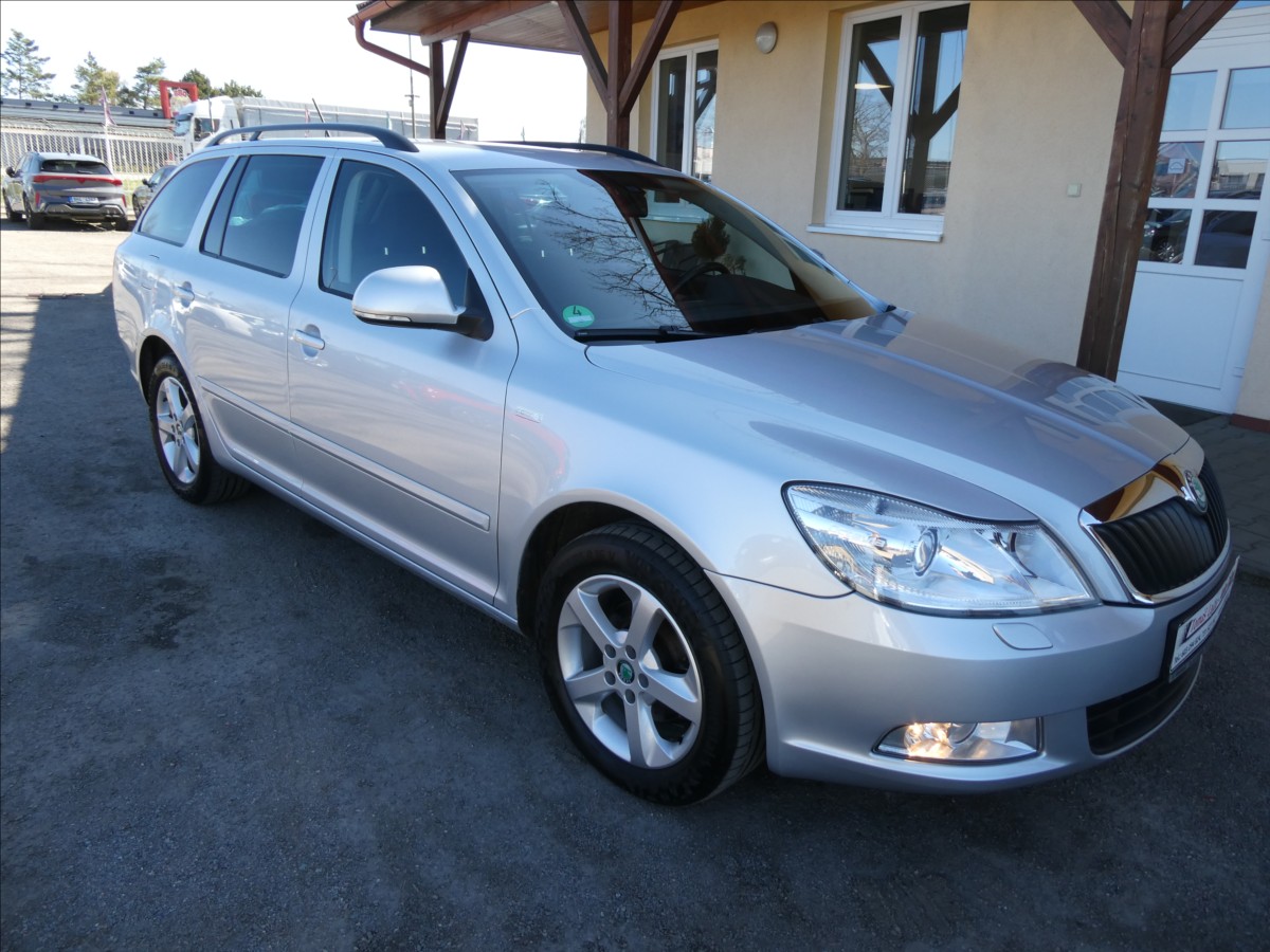 Škoda Octavia 1,4 TSi 90kW DSG,2xkola,1.majitel