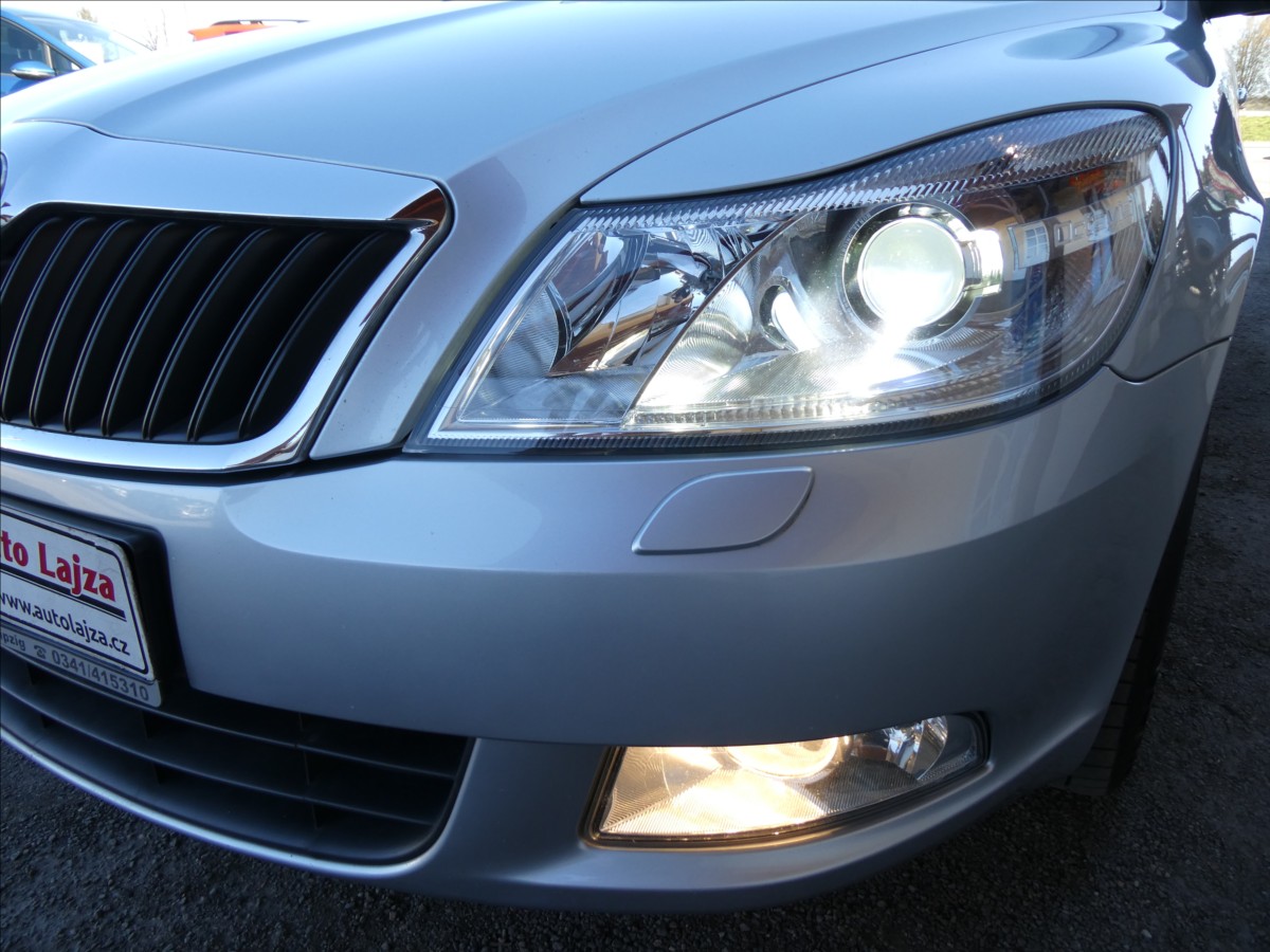 skoda-octavia-1-4-tsi-90kw-dsg-2xkola-1-majitel - 4