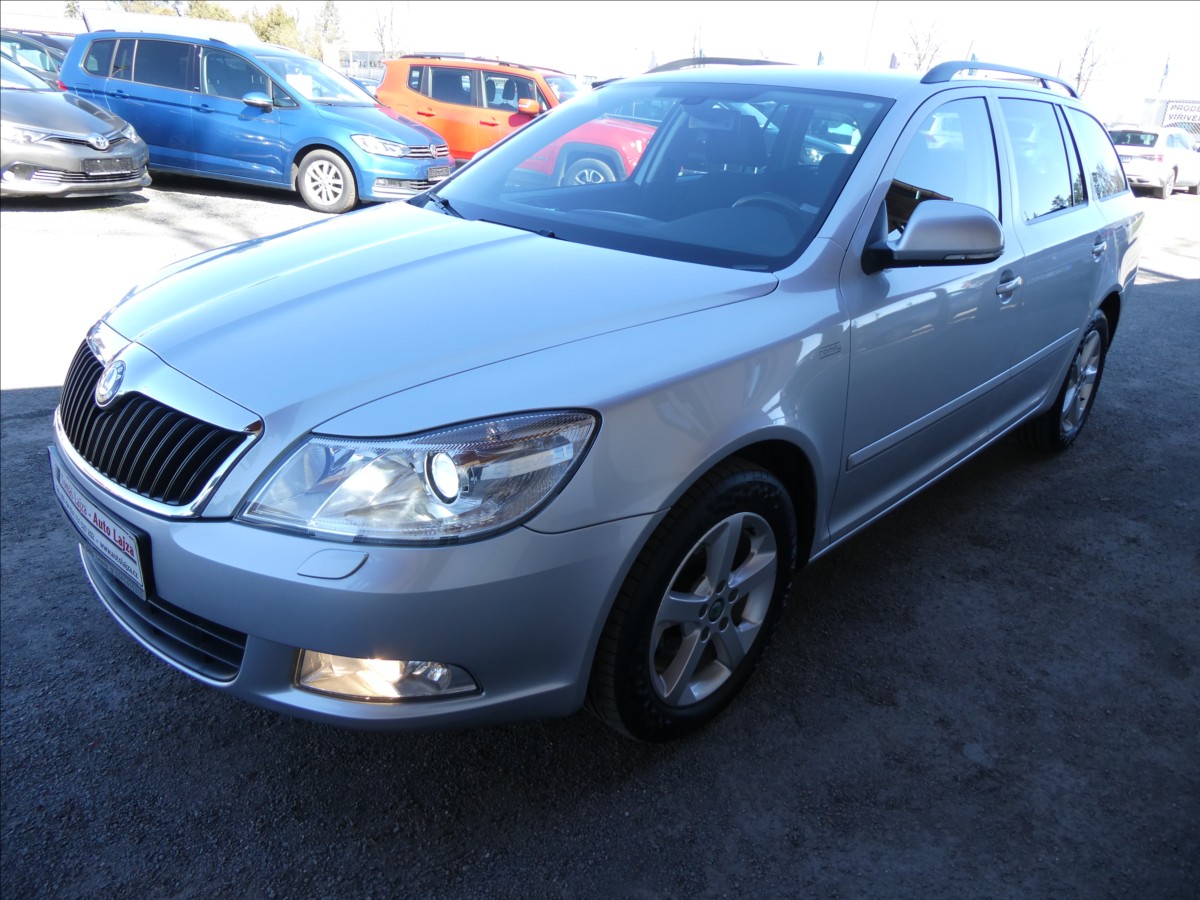 skoda-octavia-1-4-tsi-90kw-dsg-2xkola-1-majitel - 5