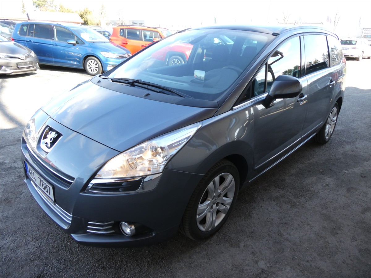 peugeot-5008-1-6-115kw-1-majitel-2xkola-dph - 4
