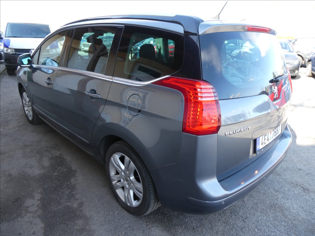 peugeot-5008-1-6-115kw-1-majitel-2xkola-dph - 6