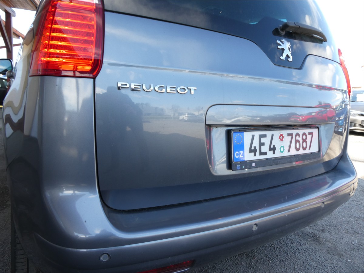 peugeot-5008-1-6-115kw-1-majitel-2xkola-dph - 7