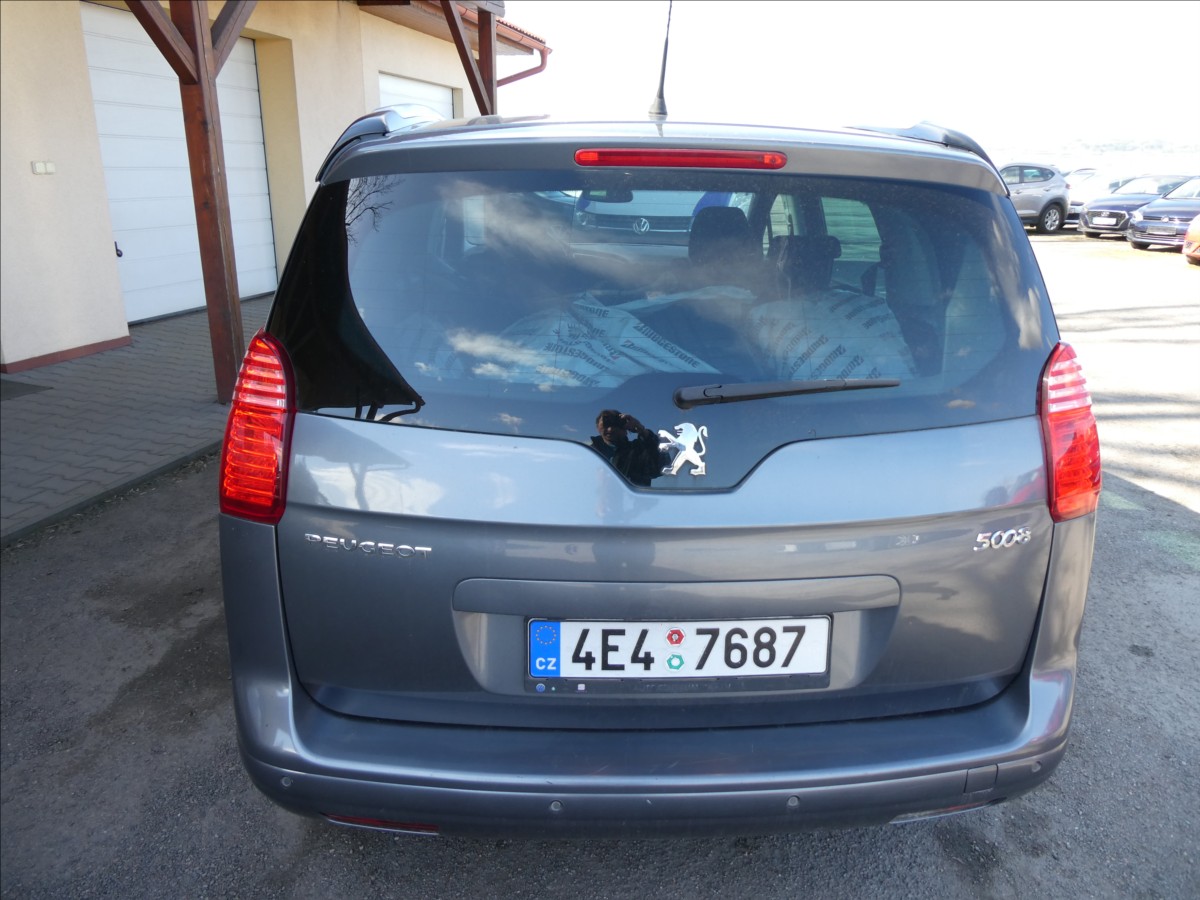 peugeot-5008-1-6-115kw-1-majitel-2xkola-dph - 8