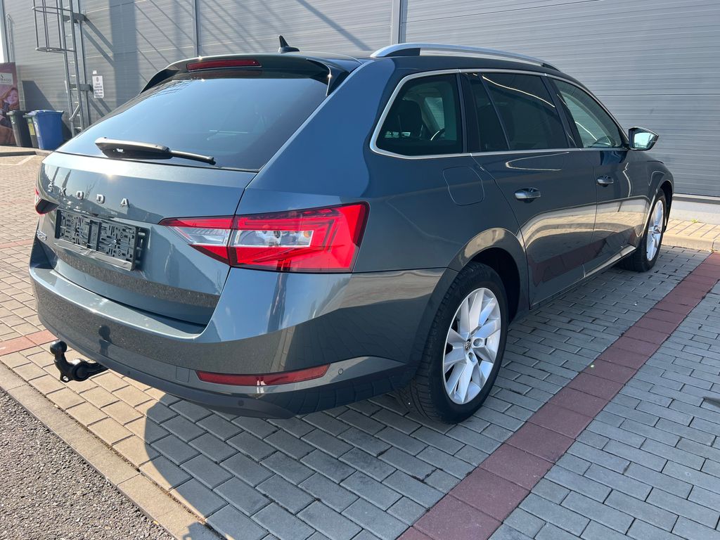 skoda-superb-2-0-tdi-style-tazne-el-kamera - 4