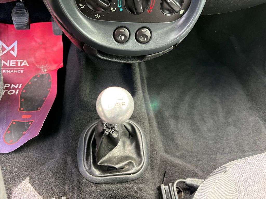 ford-streetka-1-6i-70kw-kabrio - 8