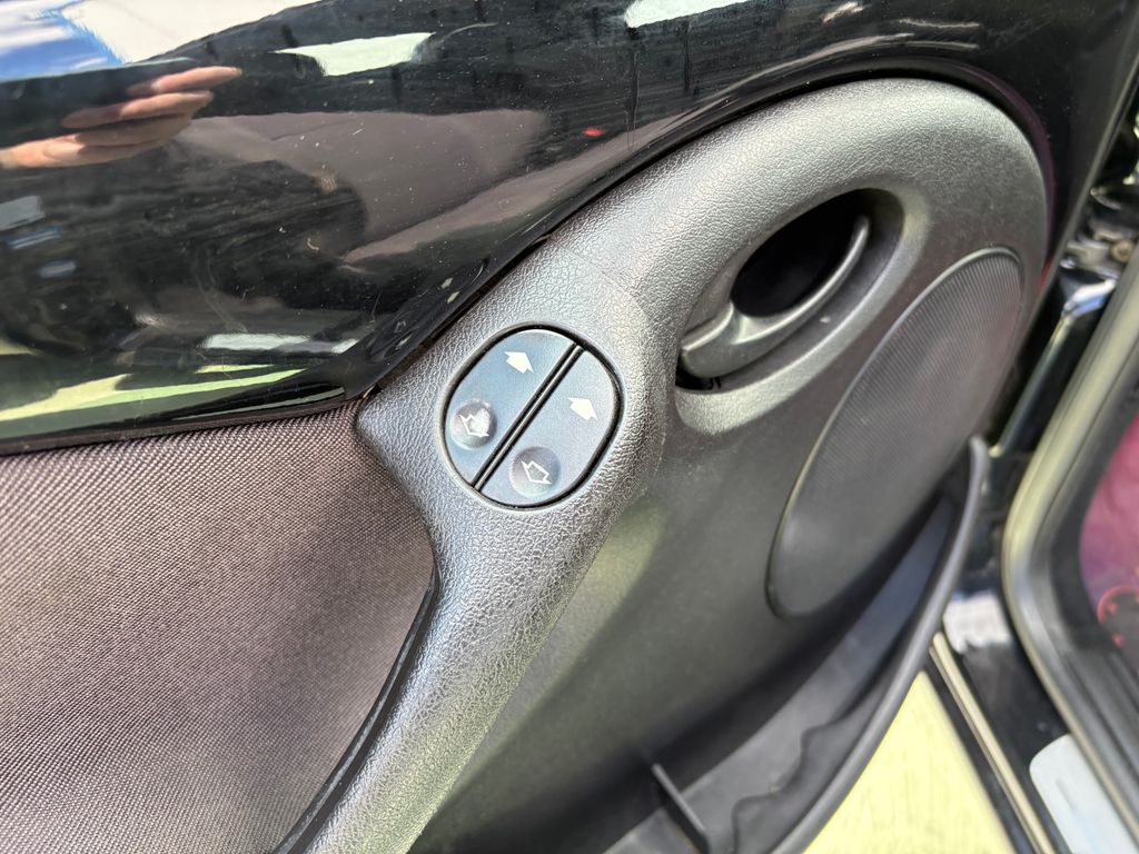 ford-streetka-1-6i-70kw-kabrio - 9