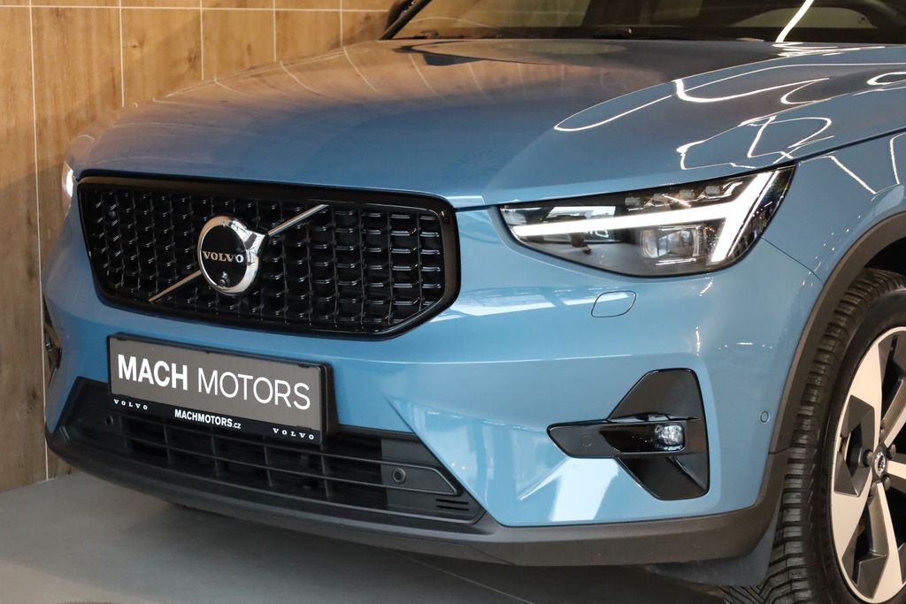 volvo-xc40-b4-plus-dark-harman-360 - 7