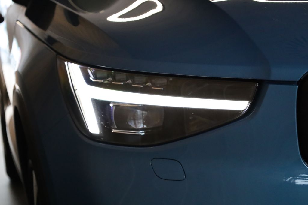 volvo-xc40-b4-plus-dark-harman-360 - 8