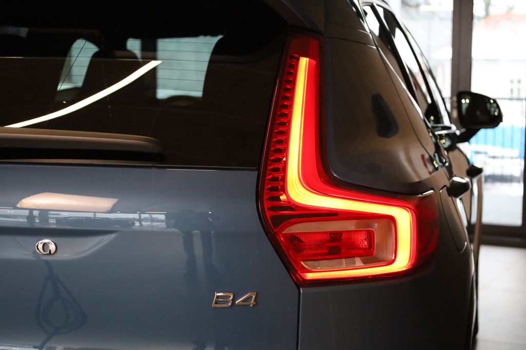 volvo-xc40-b4-plus-dark-harman-360 - 9