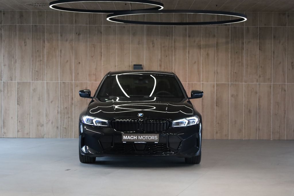 bmw-rada-3-320d-xdrive-head-up-acc-360 - 1