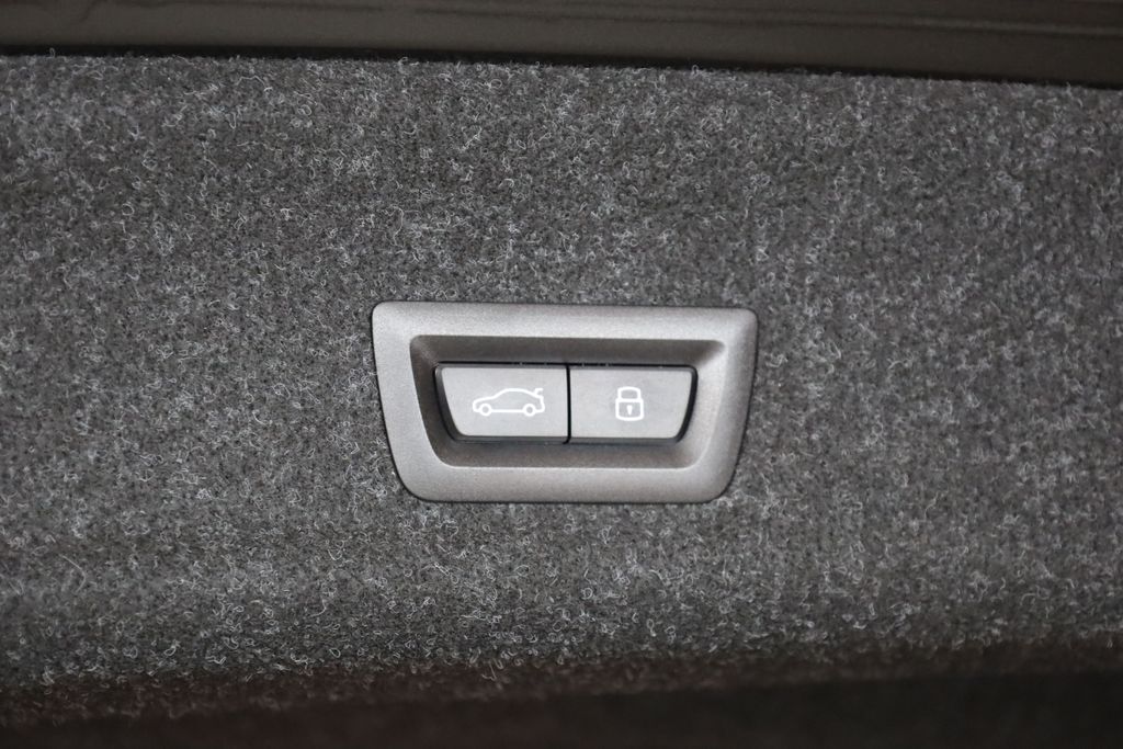 bmw-rada-3-320d-xdrive-head-up-acc-360 - 6