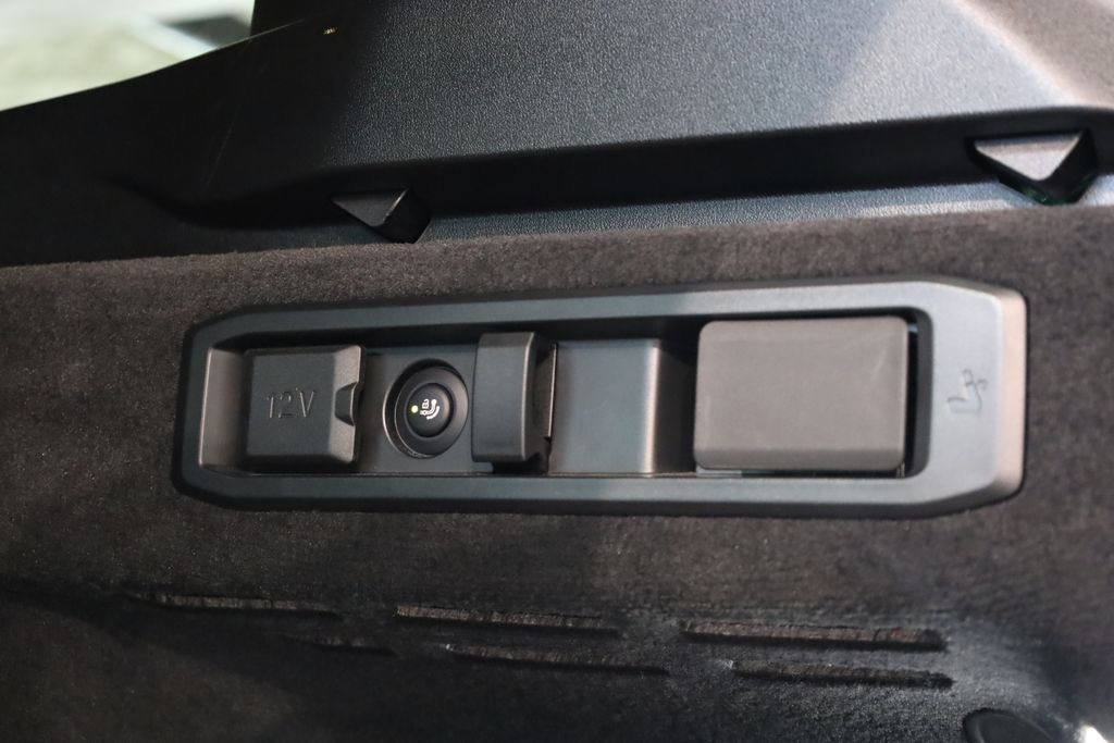 bmw-m5-touring-b-w-tazne-ventilace - 6