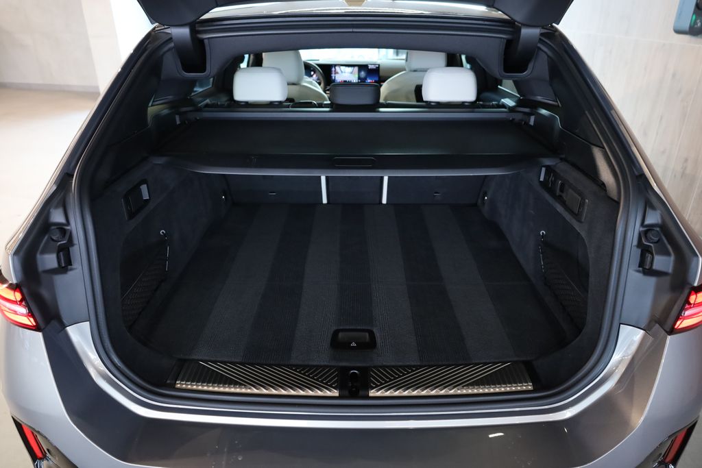bmw-rada-5-540d-xdrive-bowers-ventilace - 5