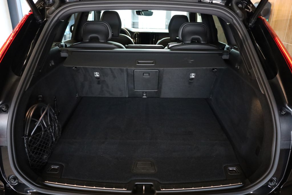 volvo-xc60-t8-plus-black-edition-360-hk - 5