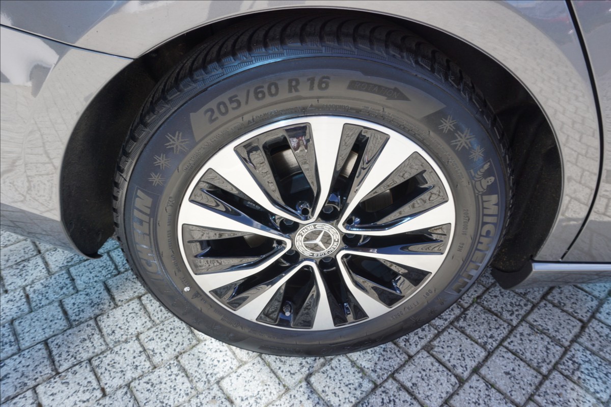 mercedes-benz-tridy-a-1-3-a-180-cz-1-majitel - 6