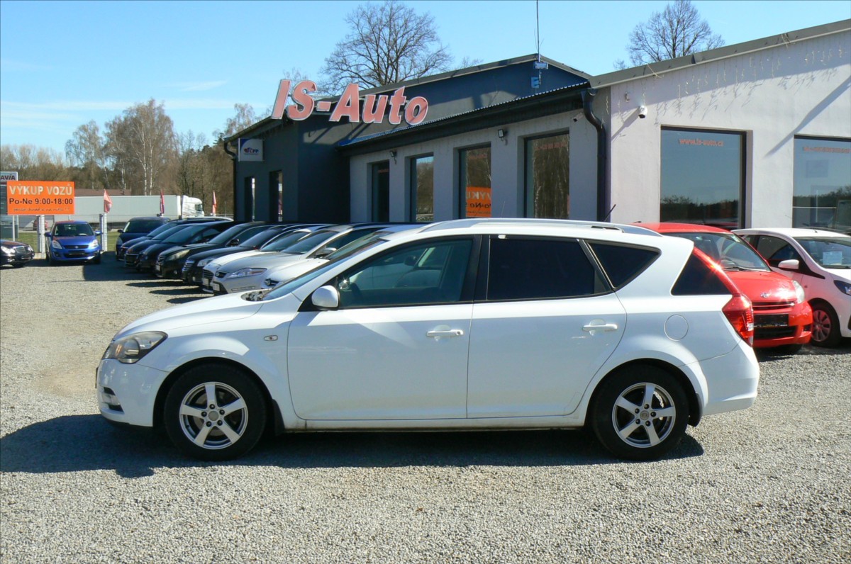 kia-ceed-1-4-combi-cr-1-majitel - 6