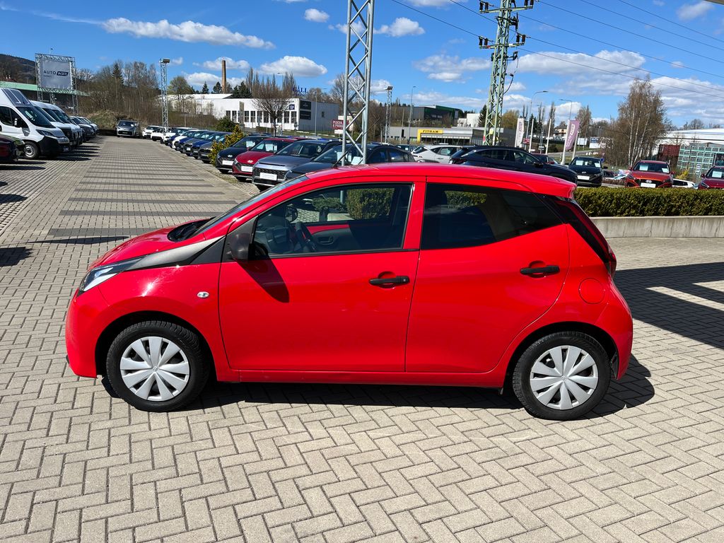 toyota-aygo-1-0-vvt-i-53kw-1-majitel-cr - 2