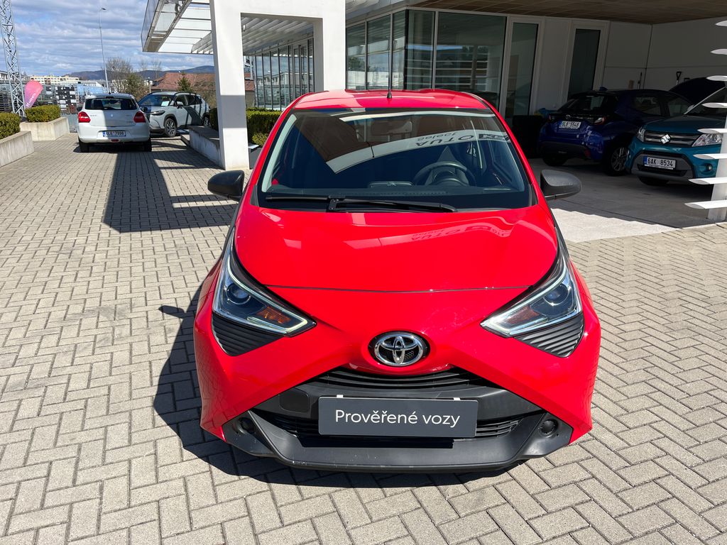 toyota-aygo-1-0-vvt-i-53kw-1-majitel-cr - 8