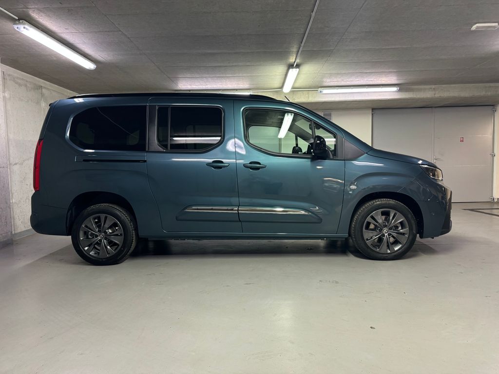 toyota-proace-city-verso-1-5-d-4d-vip-7-mist-at-long - 3