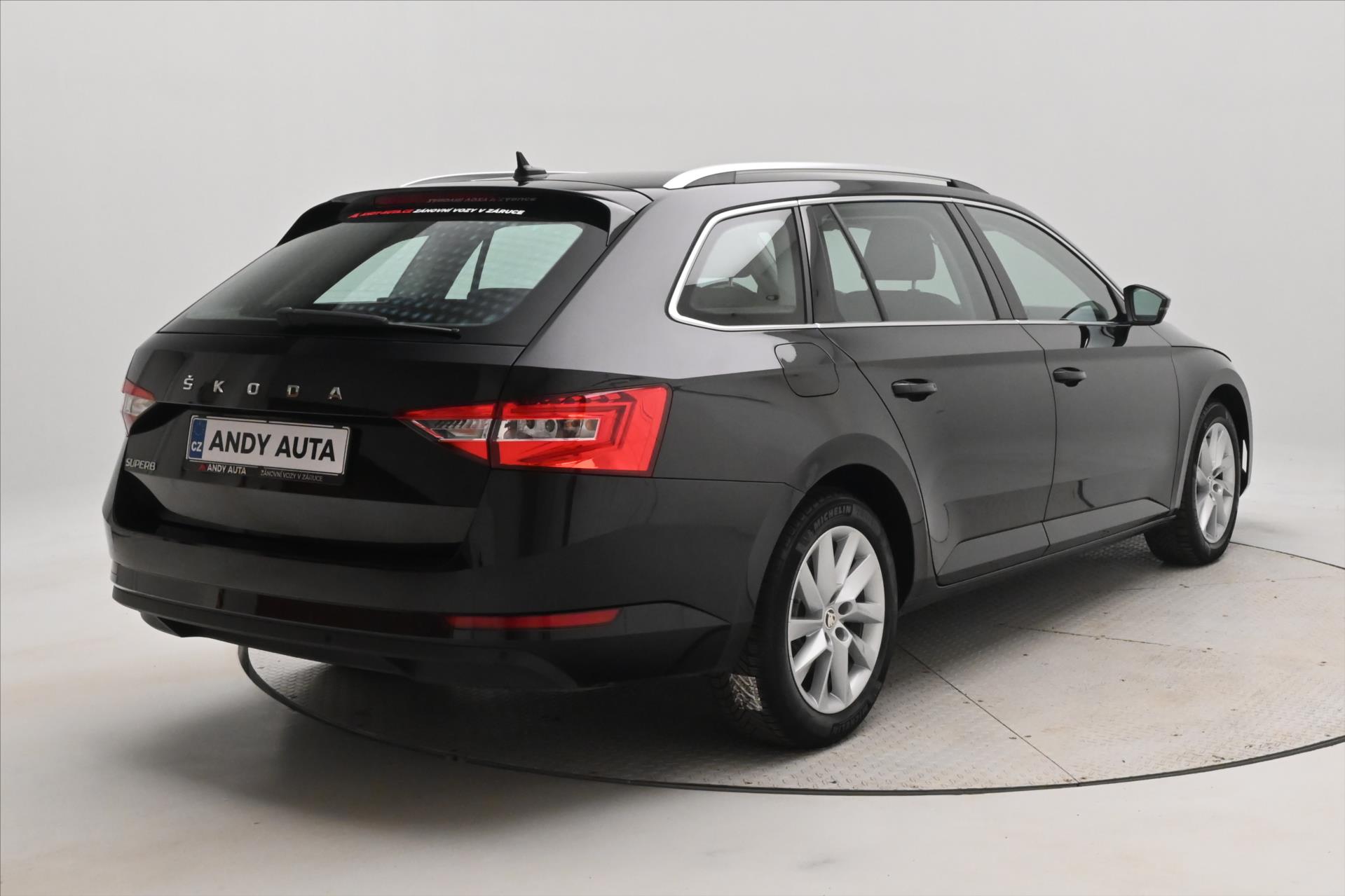 skoda-superb-2-0-tdi-110-kw-dsg-style-zaruka-az-5-let - 4