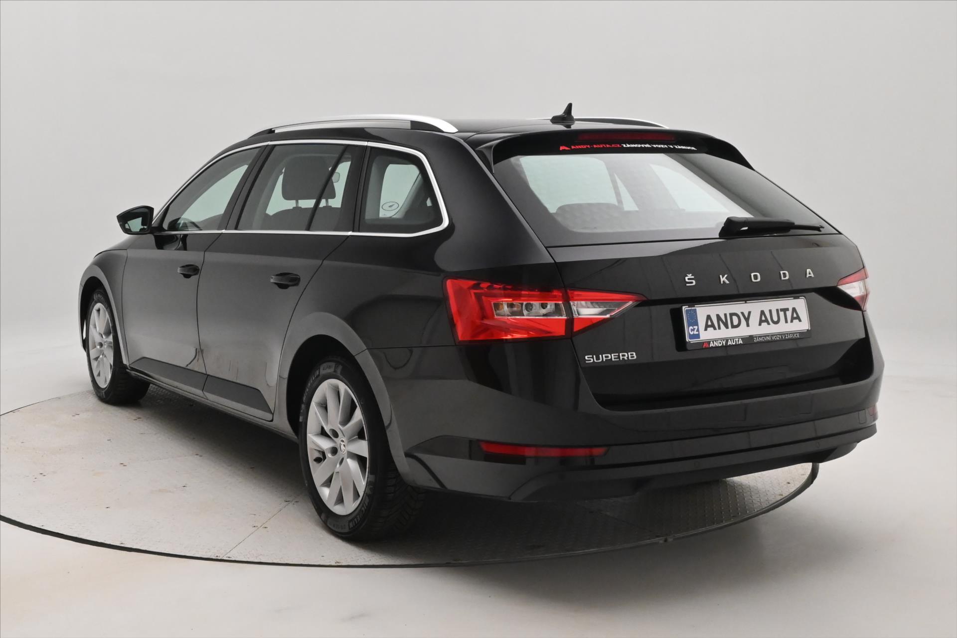 skoda-superb-2-0-tdi-110-kw-dsg-style-zaruka-az-5-let - 6