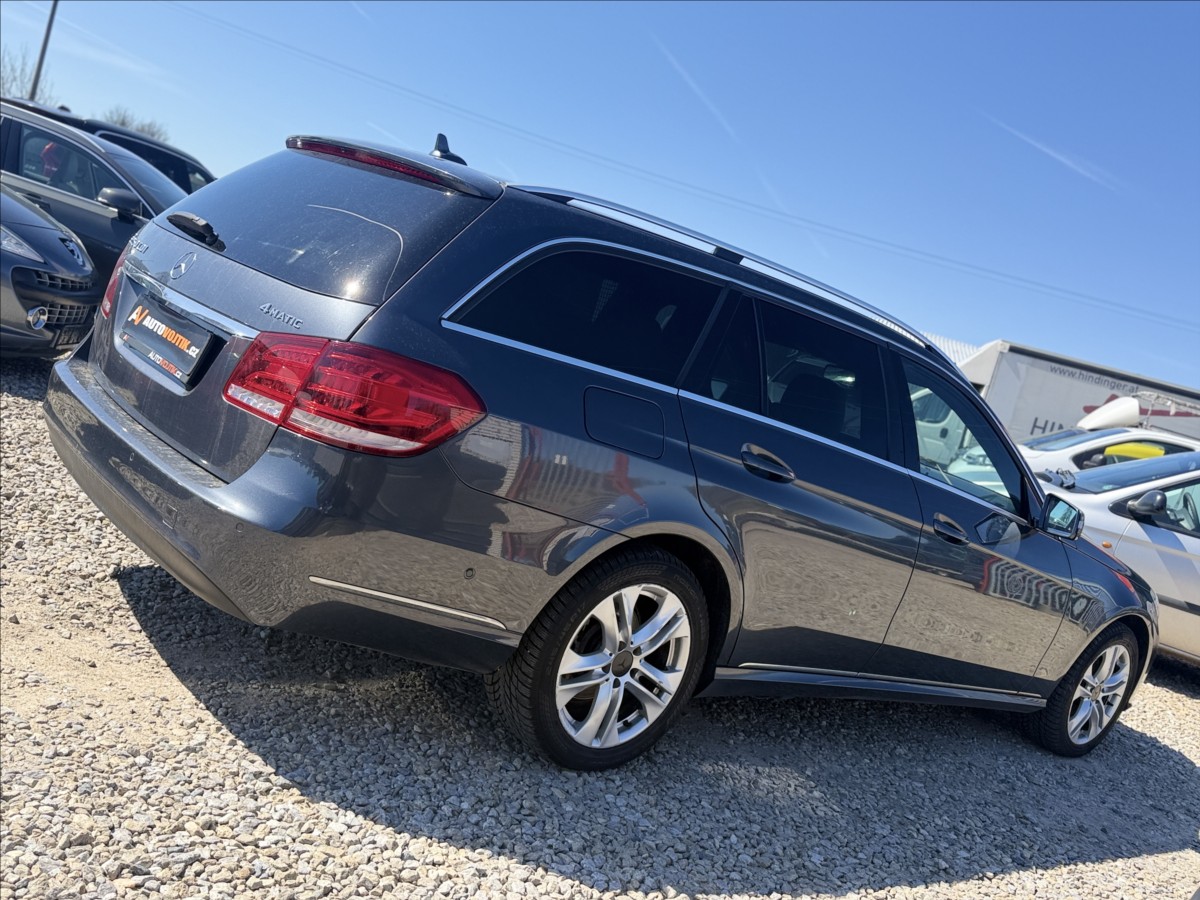 mercedes-benz-tridy-e-250cdi-4-matic-nove-v-cr - 4