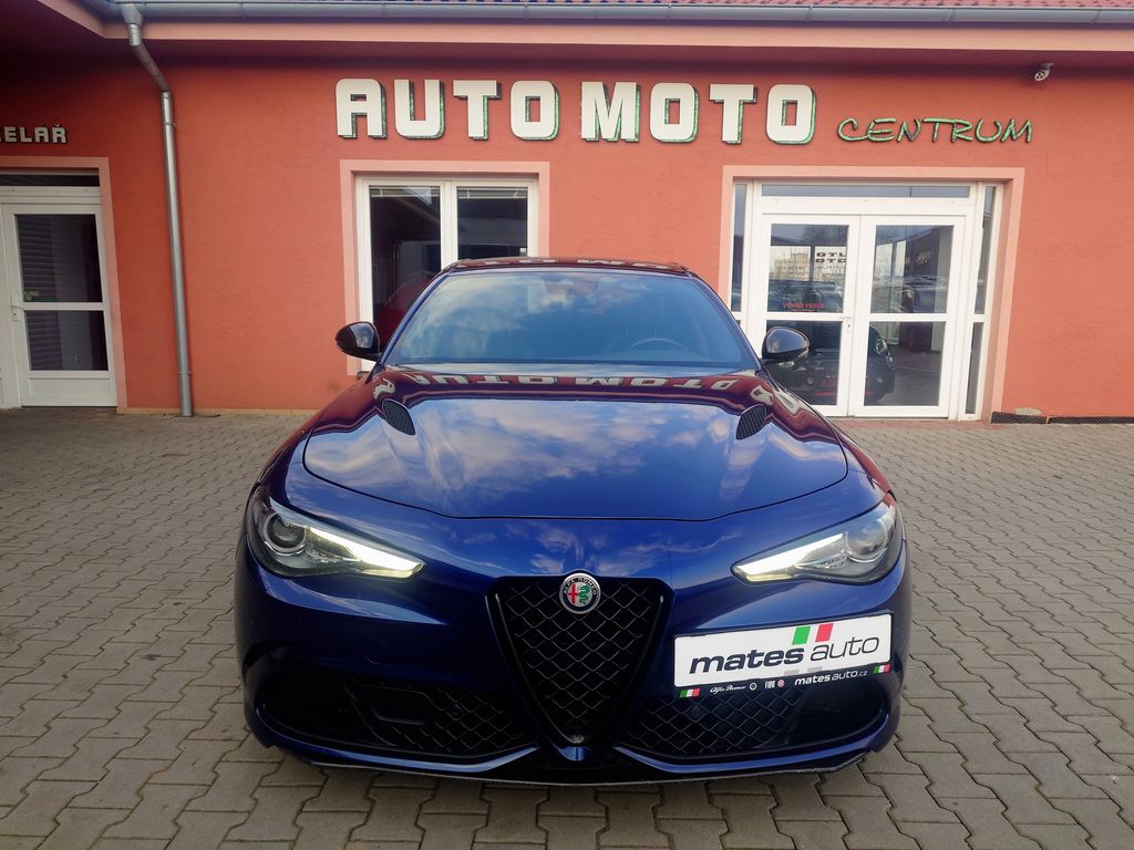 alfa-romeo-giulia-2-9-v6-bi-turbo-quadrifoglio - 6