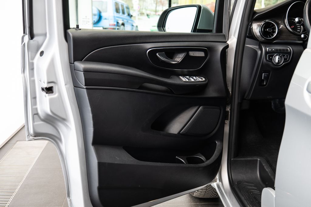 mercedes-benz-tridy-v-250d-4matic - 6